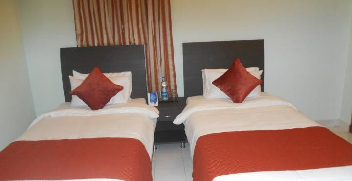 Una Una House Hotel 4*